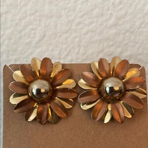 Elegant Gold Stud Earrings